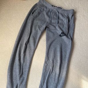 Nike Women’s Grey Sweatpants